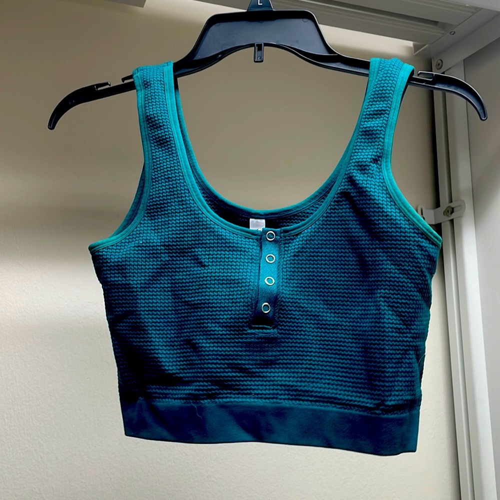 Blue cropped tank top